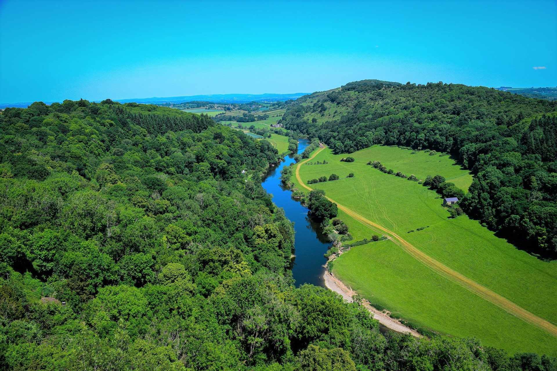 view-from-symonds-yat-rock-of-river-wye-running-through-countryside-things-to-do-in-the-forest-of-dean